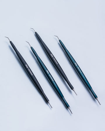 ZOLA X NAHIIEVA MULTIFUNCTIONAL LASH TOOL BLACK