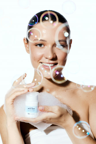 ZOLA X MAKAREVICH DEEP CLEANSING SHAMPOO FOR BROWS & LASHES INTENSE BROW WASH 30 ML.